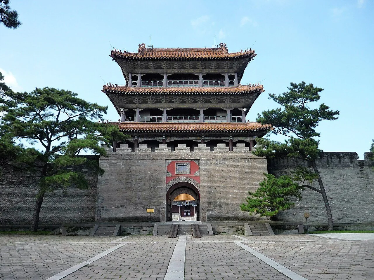 A gate tower within the Fuling Tomb complex.